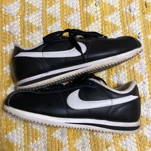 Mens White And Black Nike Cortez Shoes 